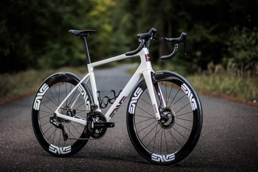 Silniční kolo Enve Melee, Shimano Dura-Ace Di2 - Velikost kola: 56