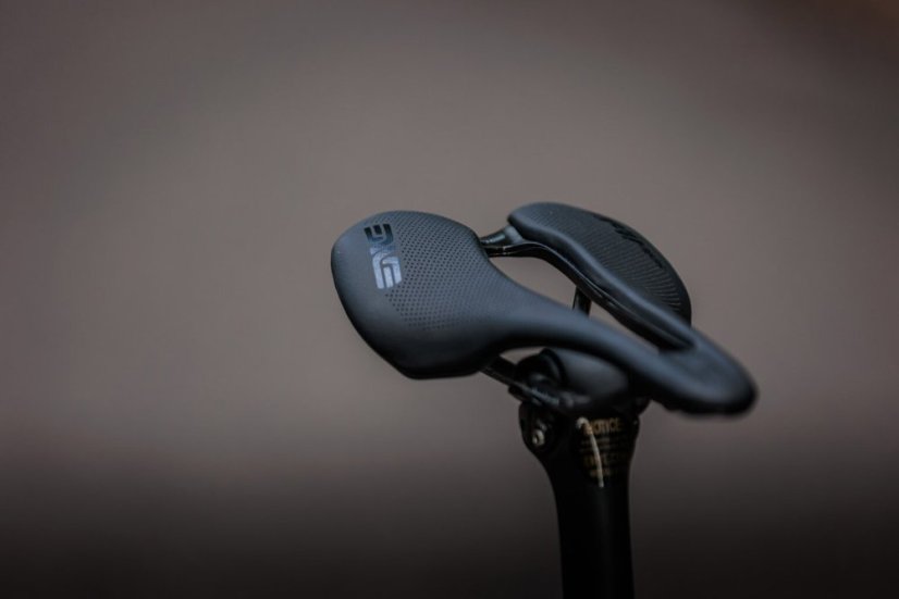 Silniční kolo Enve Melee, Shimano Dura-Ace Di2 - Velikost kola: 56